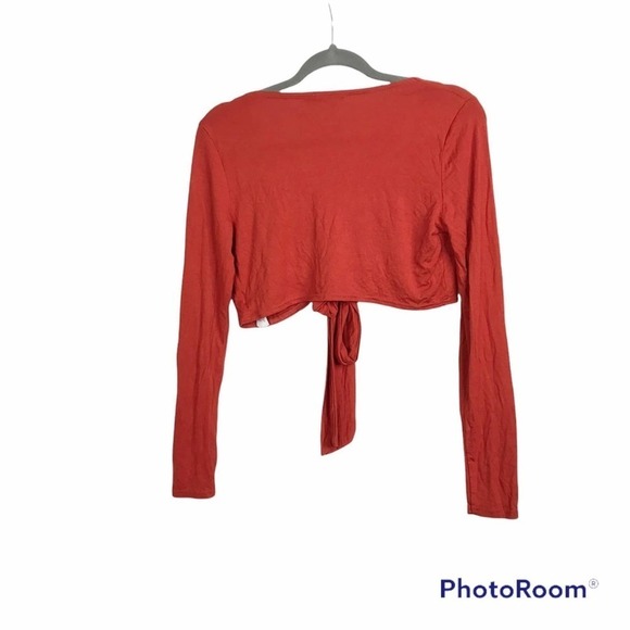 Nasty Gal dark red orange long sleeve tie front crop top - Picture 2 of 5